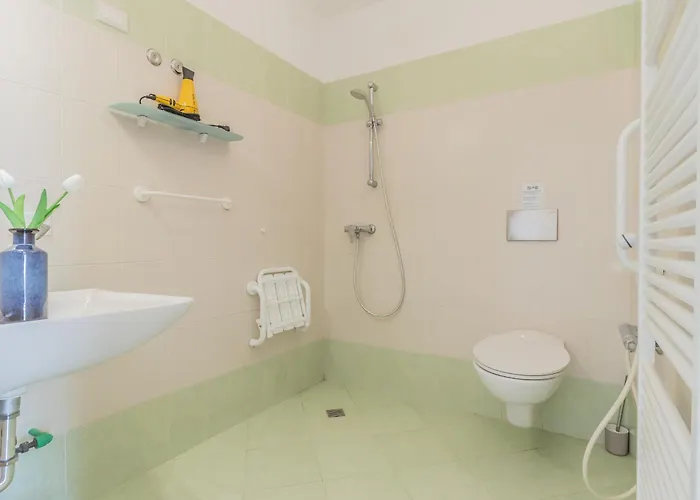 Brezza Del Lario Monolocale Con Accesso Disabili *