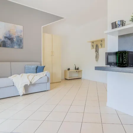 Brezza Del Lario Monolocale Con Accesso Disabili Διαμέρισμα *