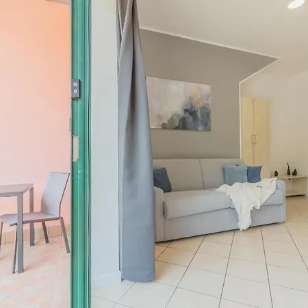 Brezza Del Lario Monolocale Con Accesso Disabili Διαμέρισμα